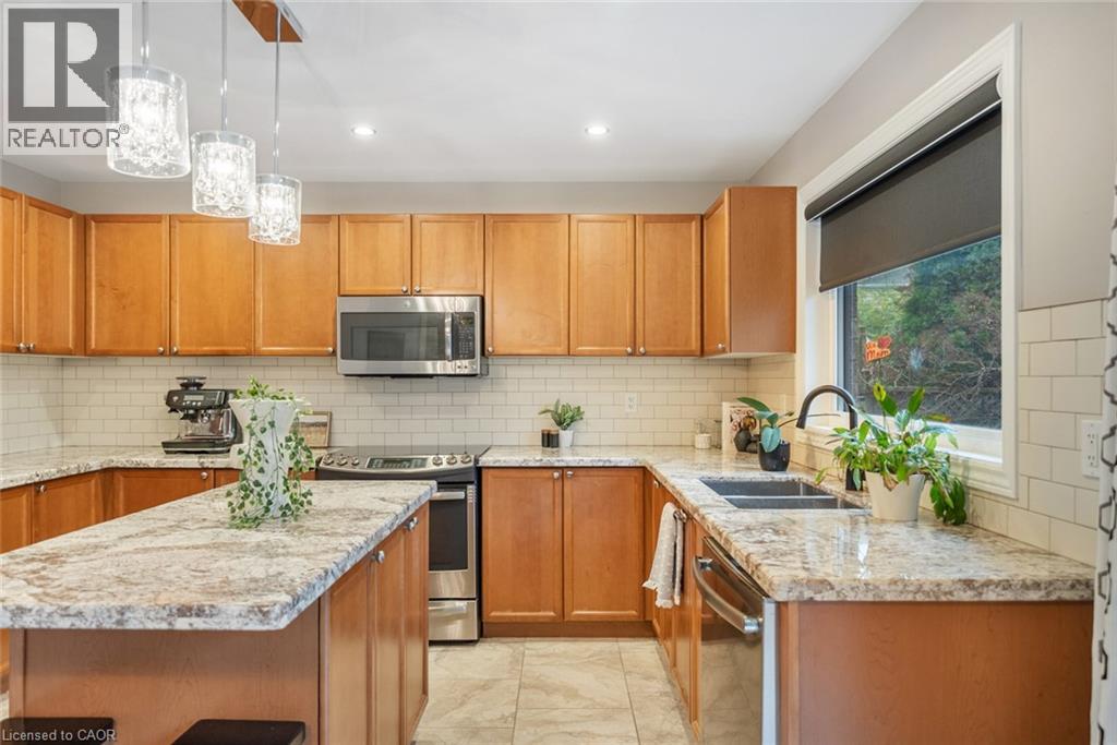 1351 Mcguffin Gate, Milton, Ontario  L9T 6M3 - Photo 17 - 40791798