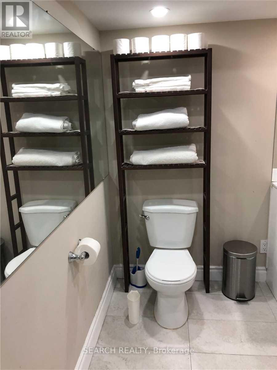 Bsmt - 3195 Polo Place, Mississauga, Ontario  L5M 6L1 - Photo 15 - W12607404