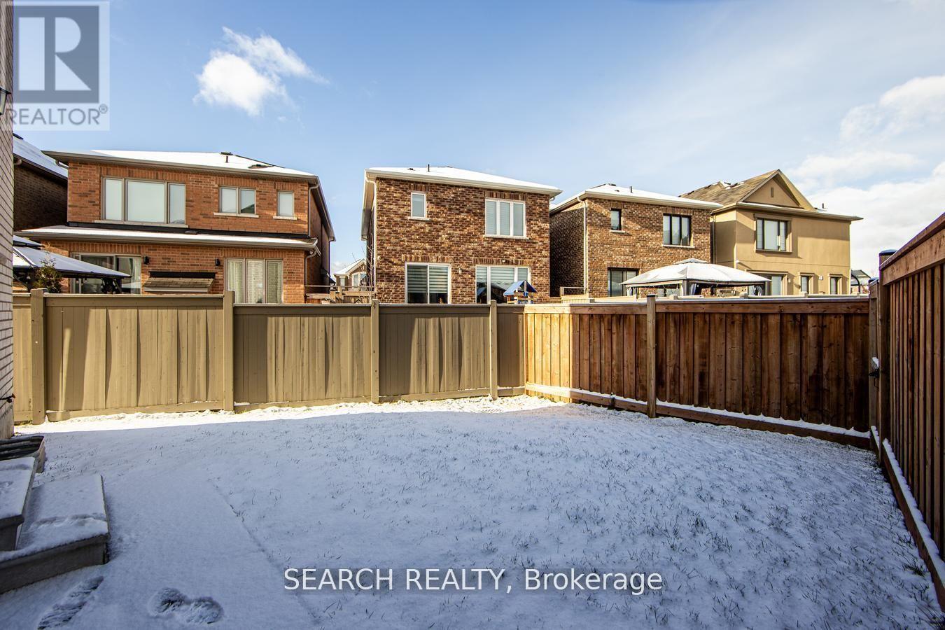 988 Cherry Court, Milton, Ontario  L9E 1P8 - Photo 8 - W12599936