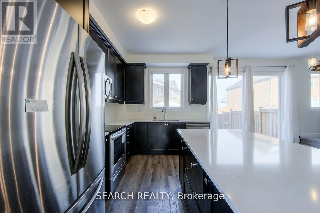 988 Cherry Court, Milton, Ontario  L9E 1P8 - Photo 23 - W12599936