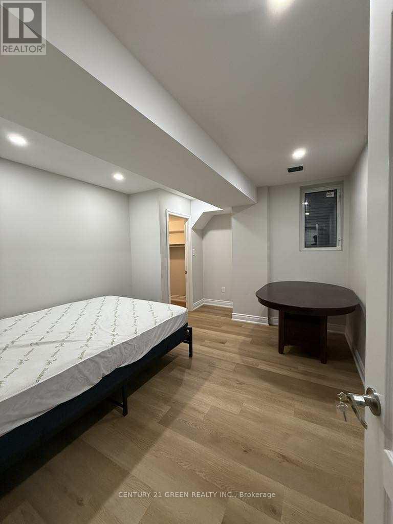 (Lower) - 9 Macklin Street, Brantford, Ontario  N3V 0B1 - Photo 5 - X12544672