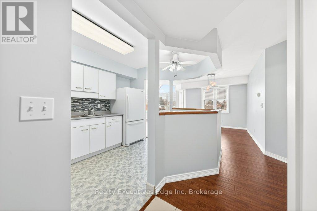 306 - 208 Silvercreek Parkway N, Guelph, Ontario N1H 8H2 - Photo 12 - X12611334