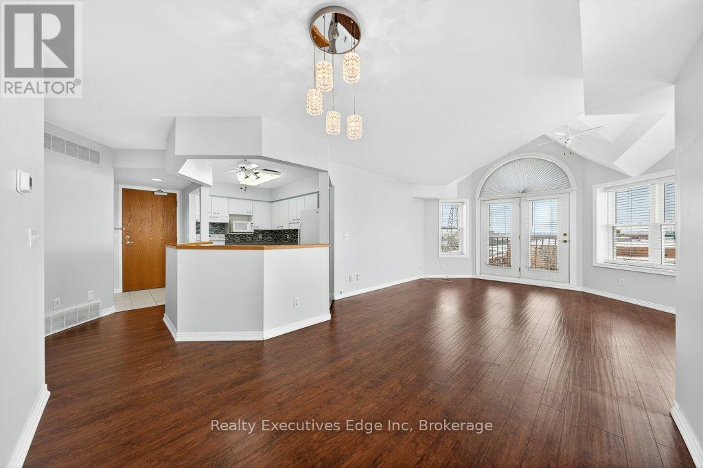 306 - 208 Silvercreek Parkway N, Guelph, Ontario N1H 8H2 - Photo 14 - X12611334