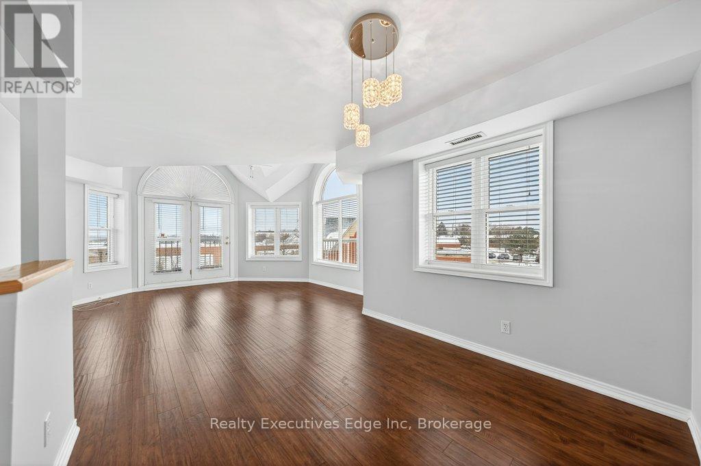 306 - 208 Silvercreek Parkway N, Guelph, Ontario N1H 8H2 - Photo 13 - X12611334