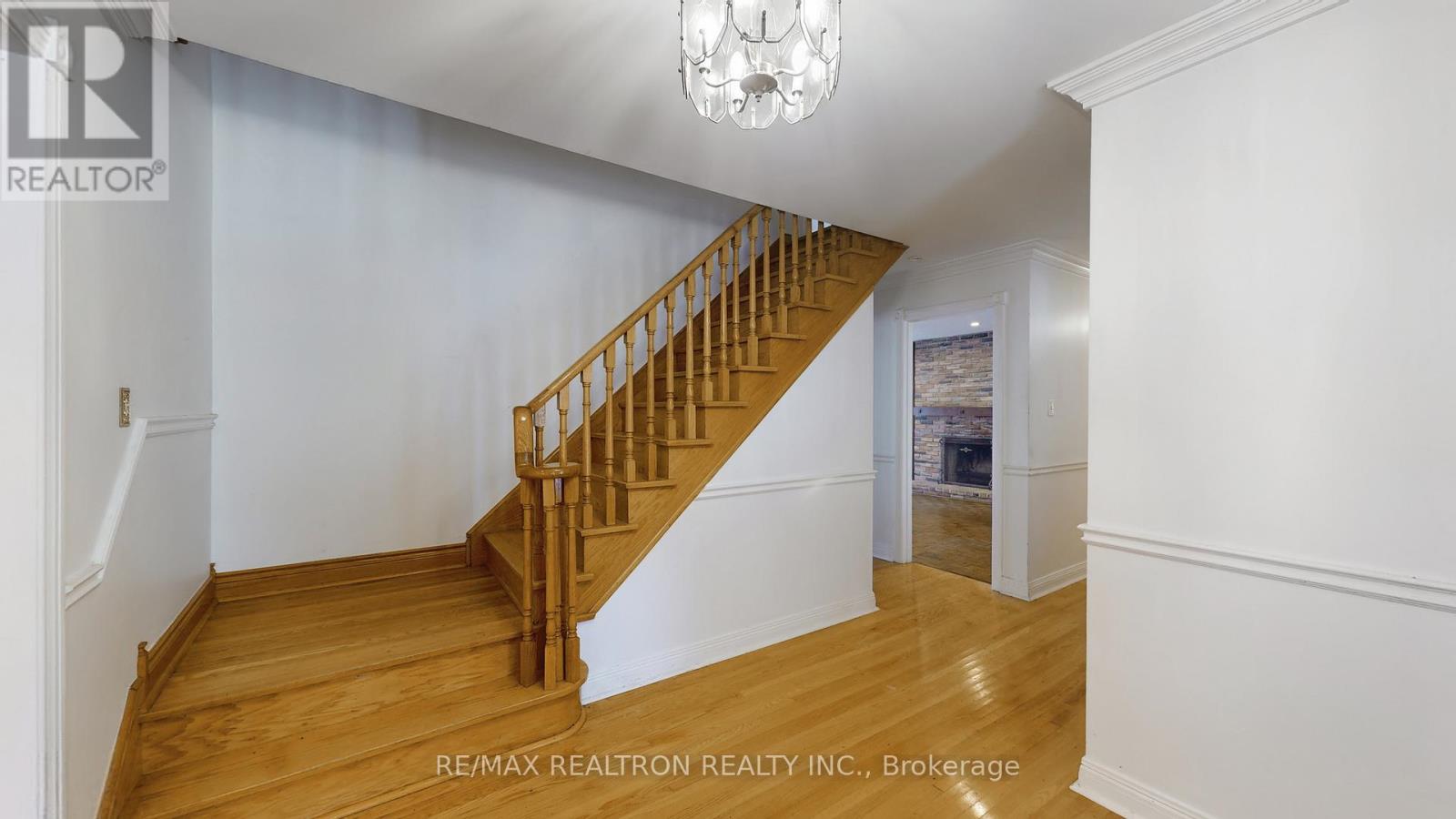 8 Blue Grass Drive, Aurora, Ontario  L4G 6W4 - Photo 16 - N12633244