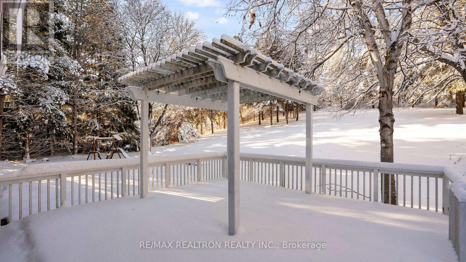 8 Blue Grass Drive, Aurora, Ontario  L4G 6W4 - Photo 29 - N12633244