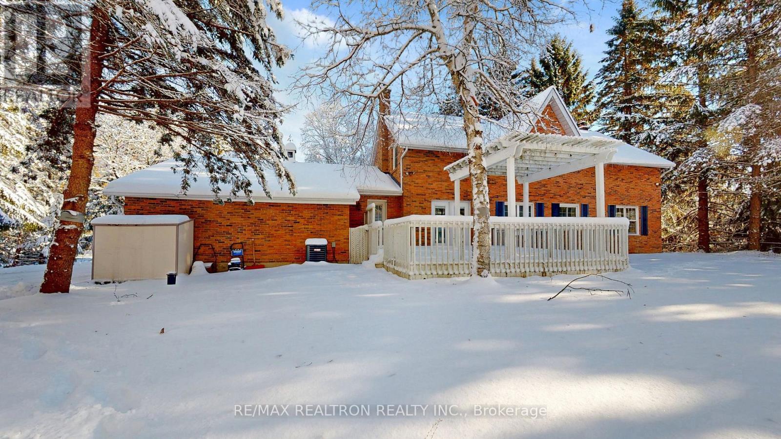 8 Blue Grass Drive, Aurora, Ontario  L4G 6W4 - Photo 30 - N12633244