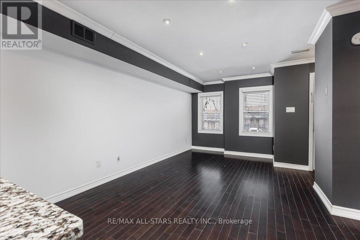 47 - 115 Main Street S, Newmarket, Ontario  L3Y 8J3 - Photo 8 - N12633248