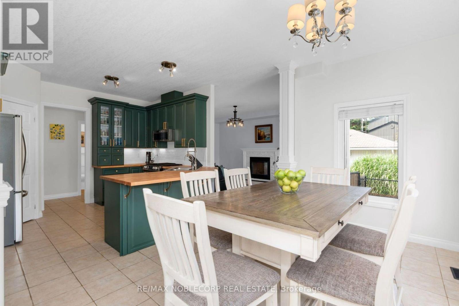 3211 Oak Street, Innisfil, Ontario  L9S 2K3 - Photo 10 - N12633266