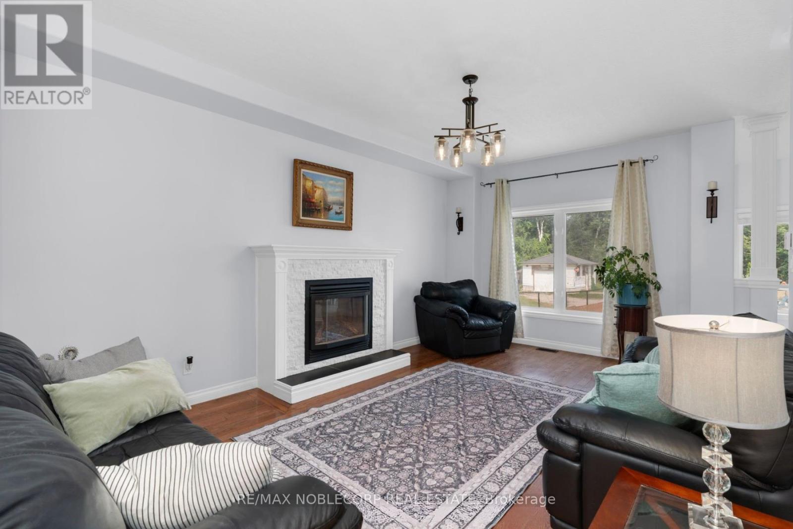 3211 Oak Street, Innisfil, Ontario  L9S 2K3 - Photo 13 - N12633266