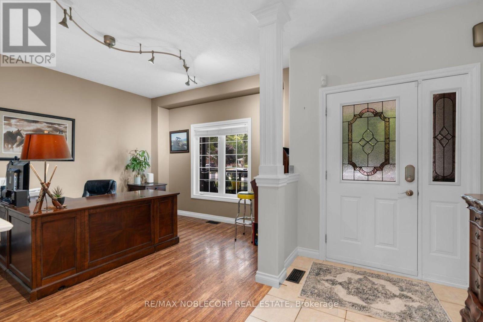 3211 Oak Street, Innisfil, Ontario  L9S 2K3 - Photo 18 - N12633266