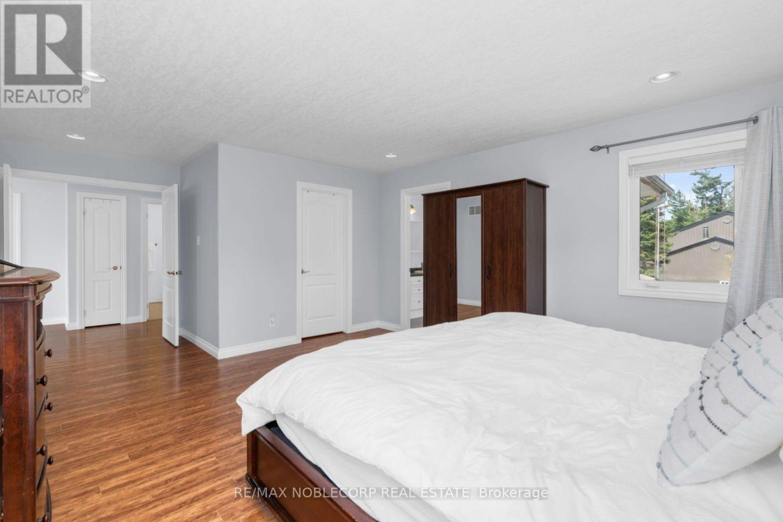 3211 Oak Street, Innisfil, Ontario  L9S 2K3 - Photo 23 - N12633266