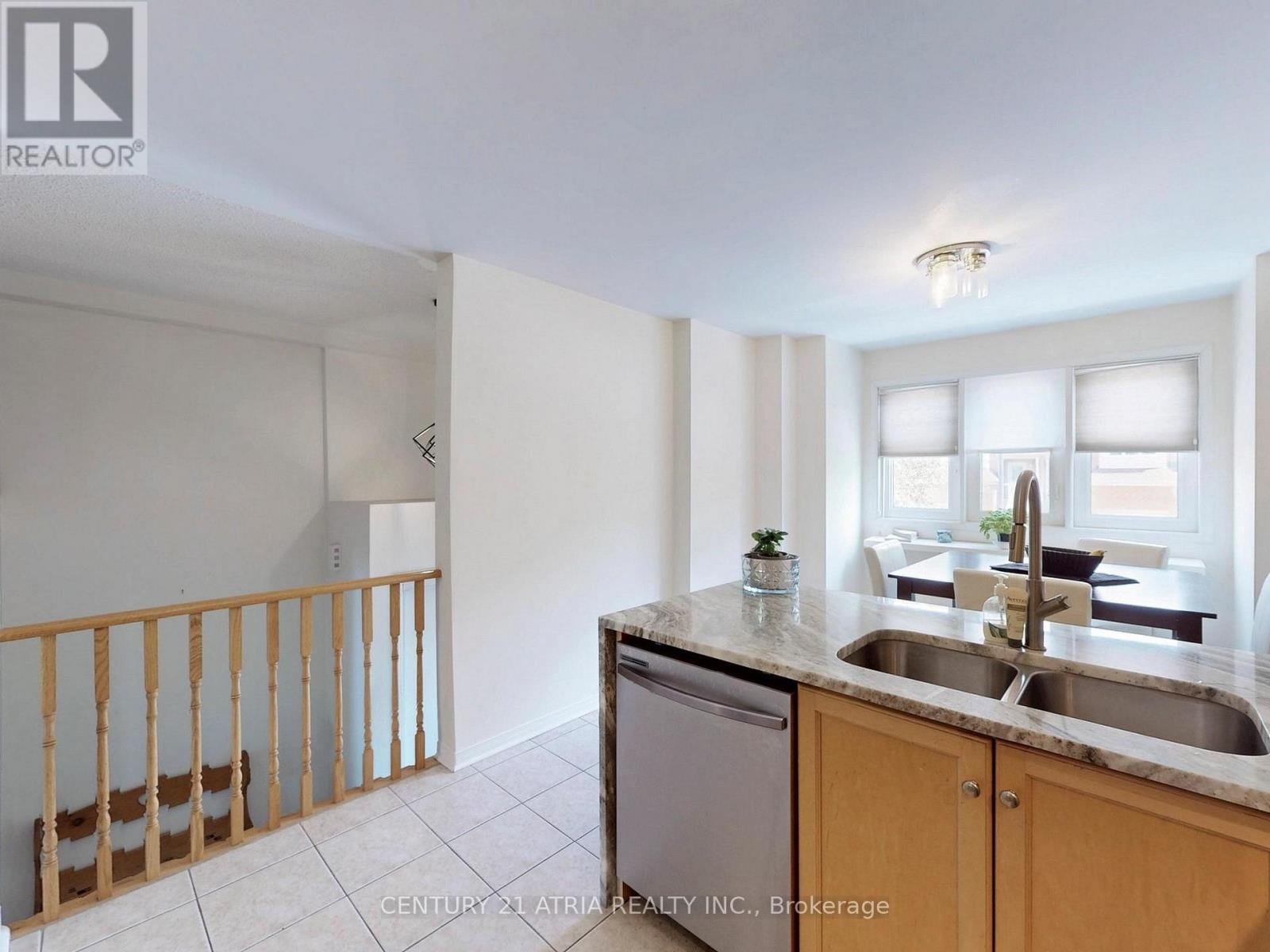 16 Stiles Avenue, Aurora, Ontario  L4G 7N3 - Photo 12 - N12633272