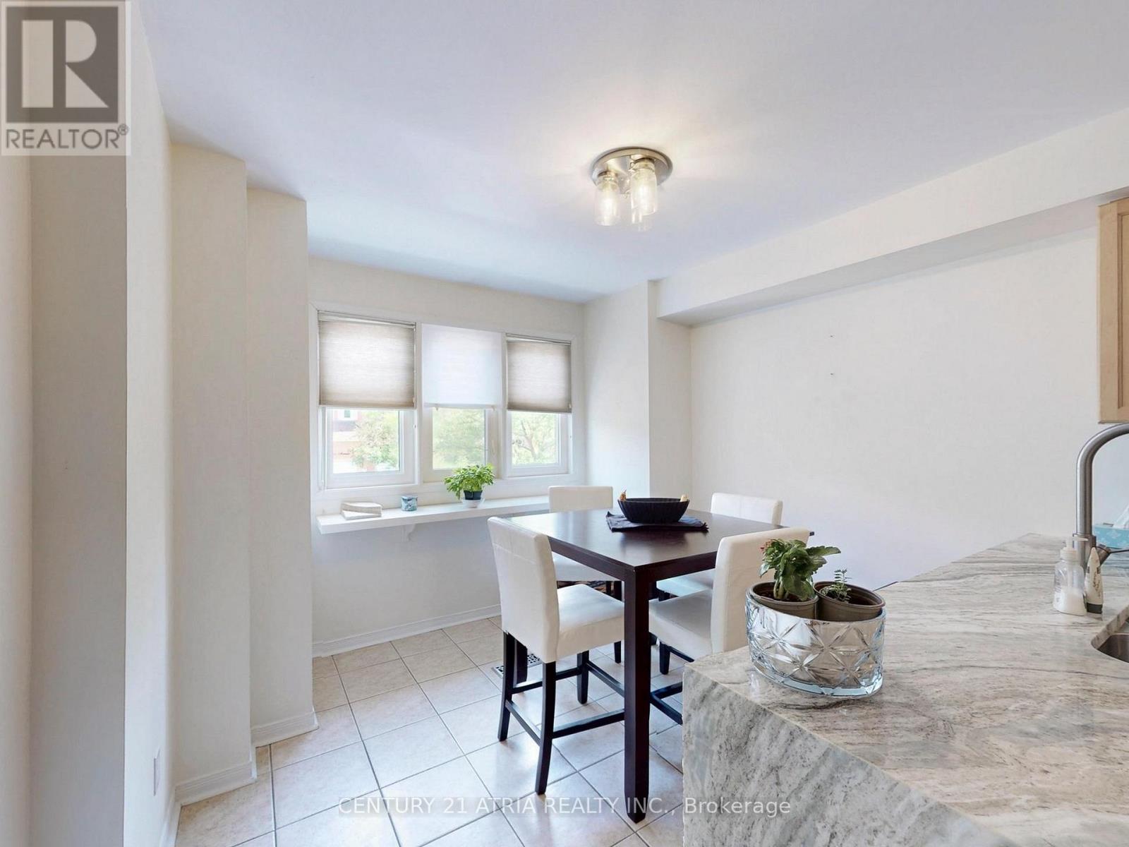 16 Stiles Avenue, Aurora, Ontario  L4G 7N3 - Photo 13 - N12633272