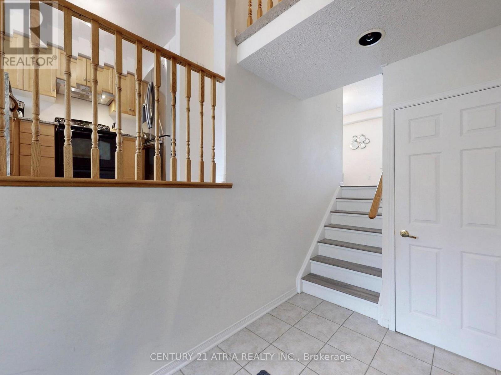 16 Stiles Avenue, Aurora, Ontario  L4G 7N3 - Photo 16 - N12633272