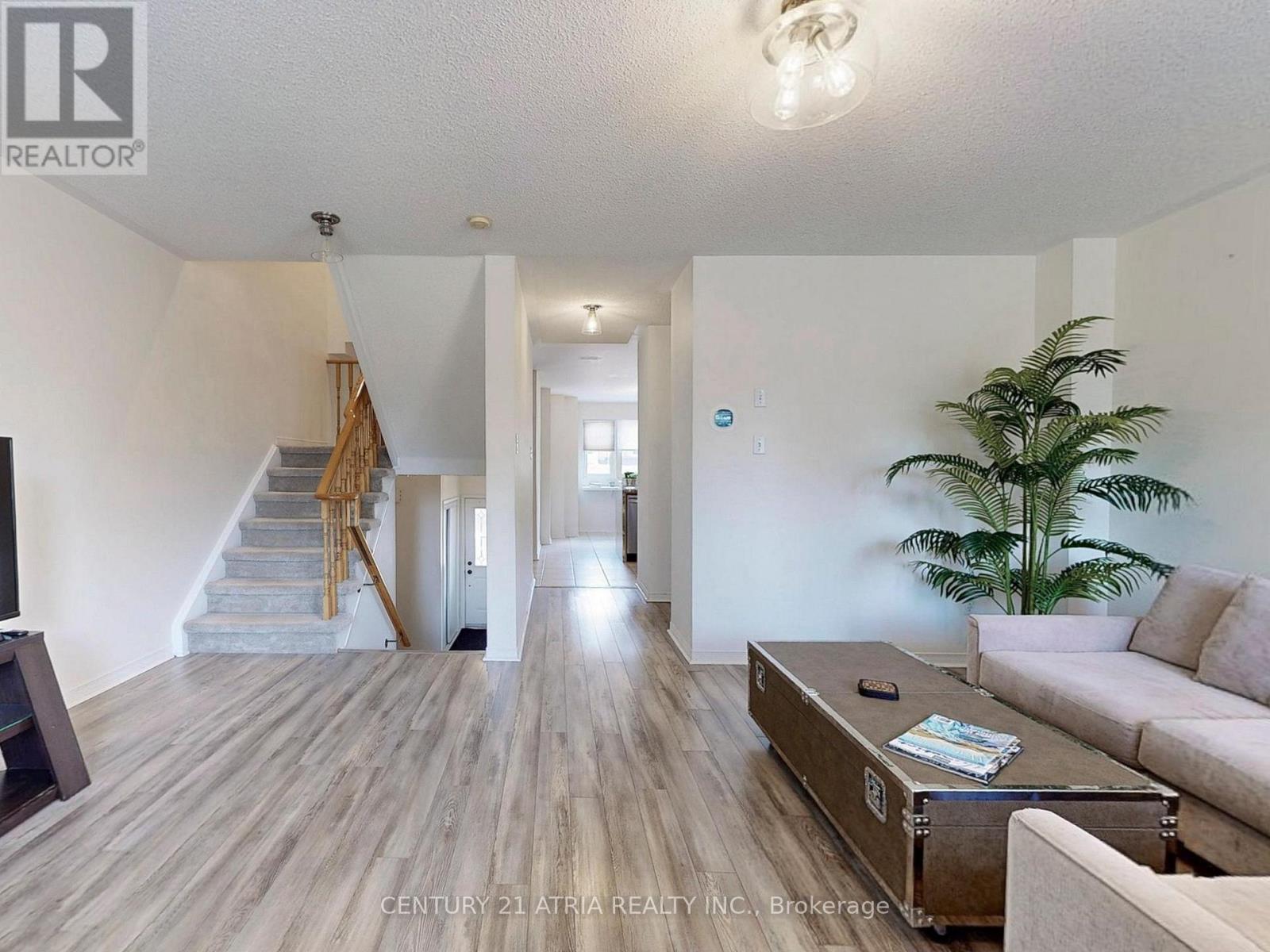 16 Stiles Avenue, Aurora, Ontario  L4G 7N3 - Photo 9 - N12633272