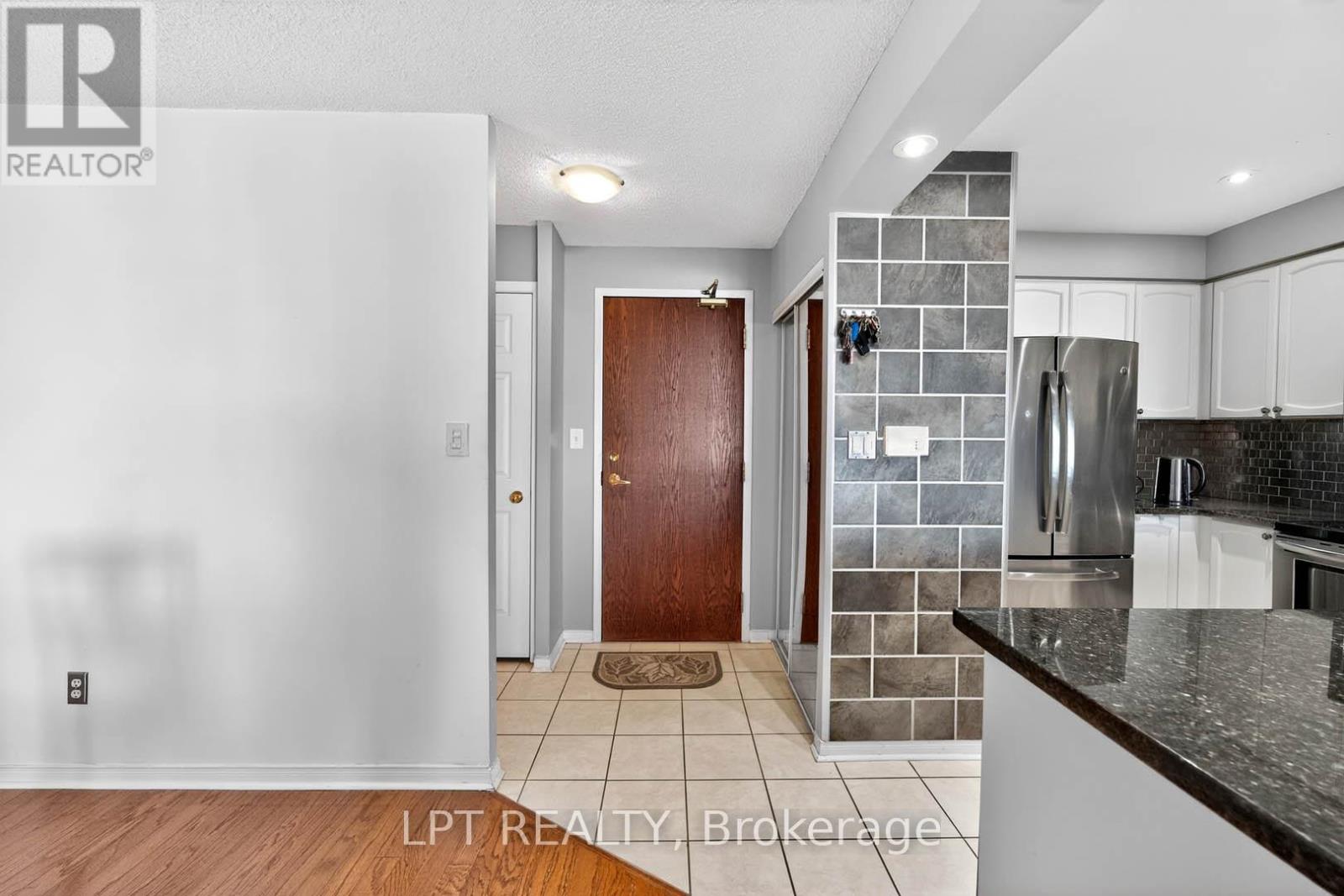 Ph06 - 51 Baffin Court, Richmond Hill, Ontario  L4B 4P6 - Photo 7 - N12633294