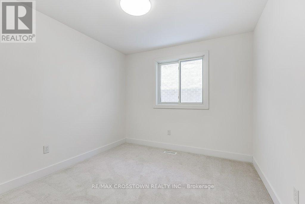 436 Dixon Boulevard, Newmarket, Ontario  L3Y 5C7 - Photo 21 - N12633314