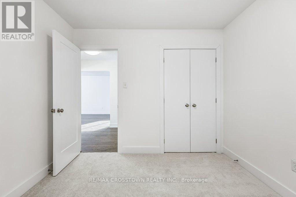 436 Dixon Boulevard, Newmarket, Ontario  L3Y 5C7 - Photo 22 - N12633314