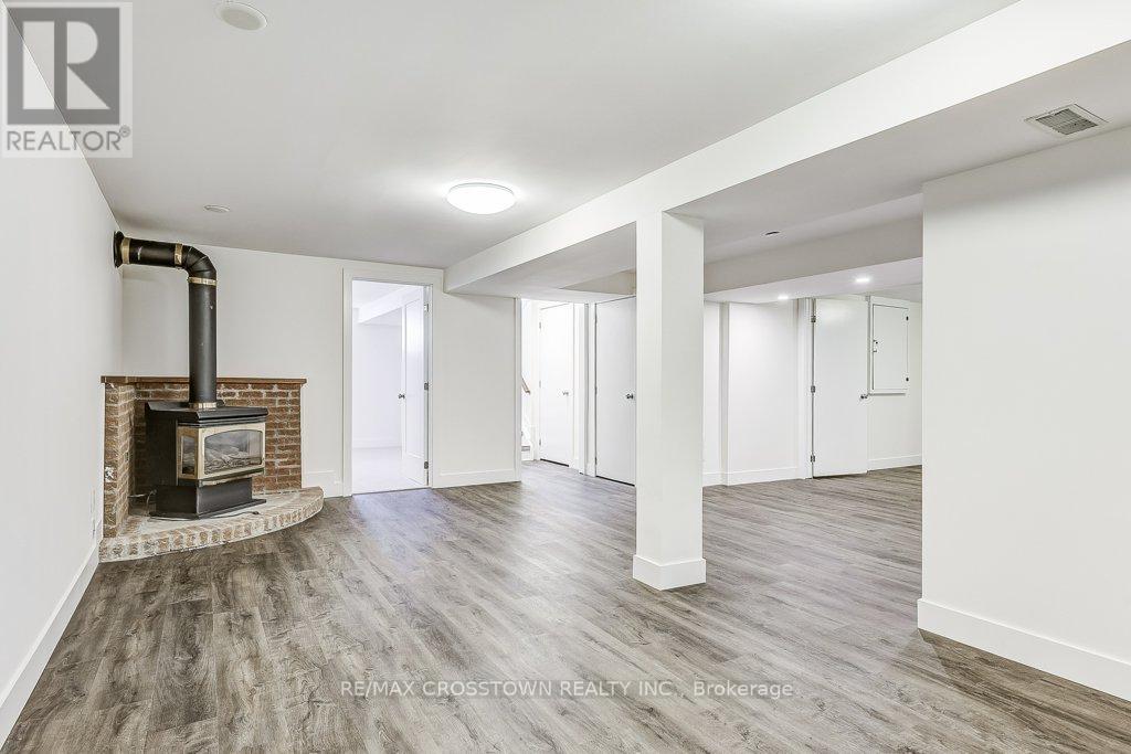 436 Dixon Boulevard, Newmarket, Ontario  L3Y 5C7 - Photo 28 - N12633314