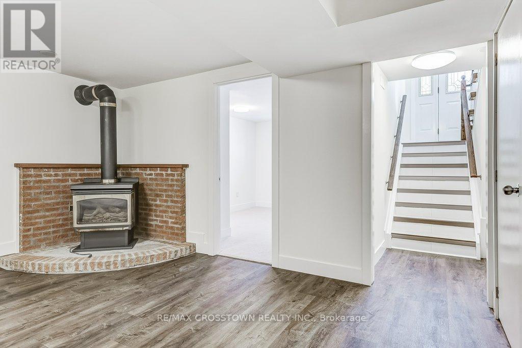 436 Dixon Boulevard, Newmarket, Ontario  L3Y 5C7 - Photo 29 - N12633314