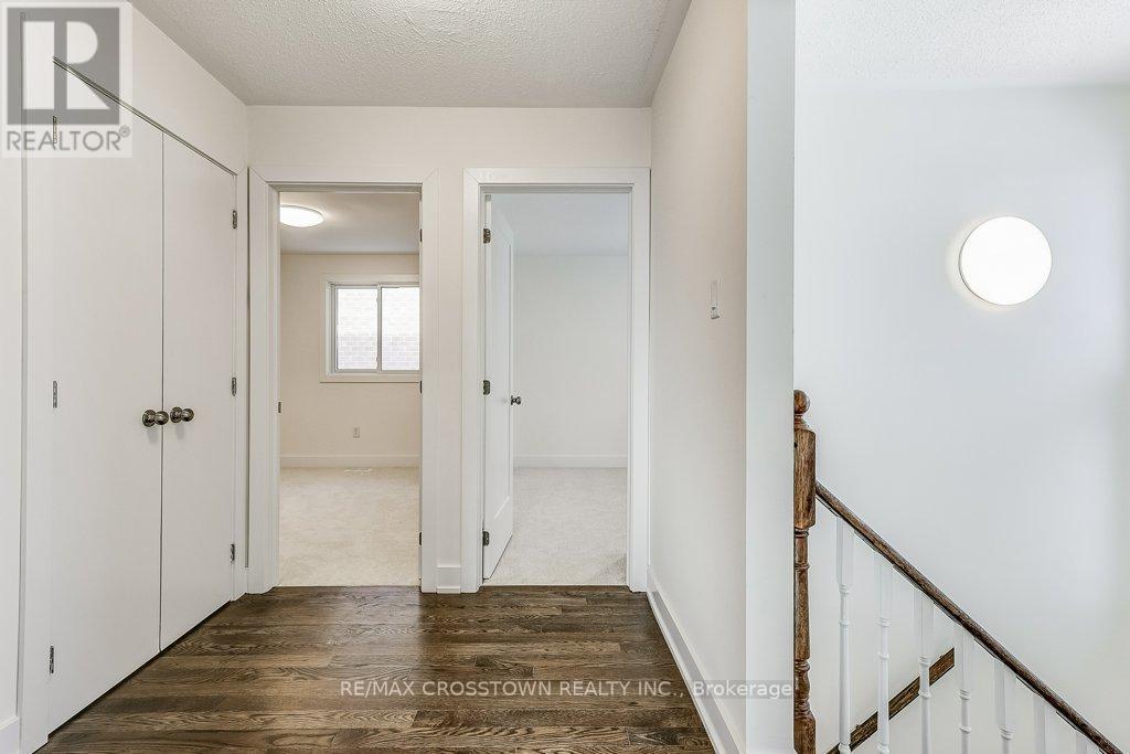 436 Dixon Boulevard, Newmarket, Ontario  L3Y 5C7 - Photo 8 - N12633314