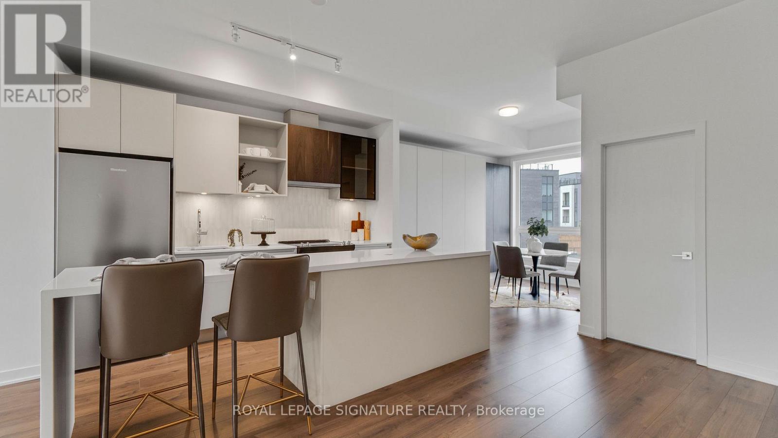 3055 Trailside Drive, Oakville, Ontario  L6M 4M2 - Photo 10 - W12633262