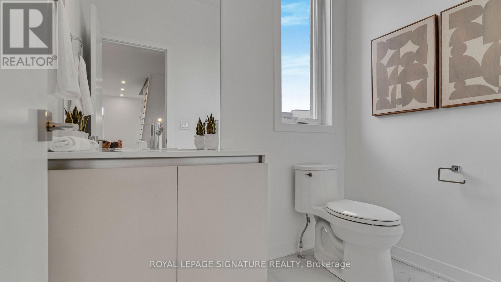 3055 Trailside Drive, Oakville, Ontario  L6M 4M2 - Photo 17 - W12633262