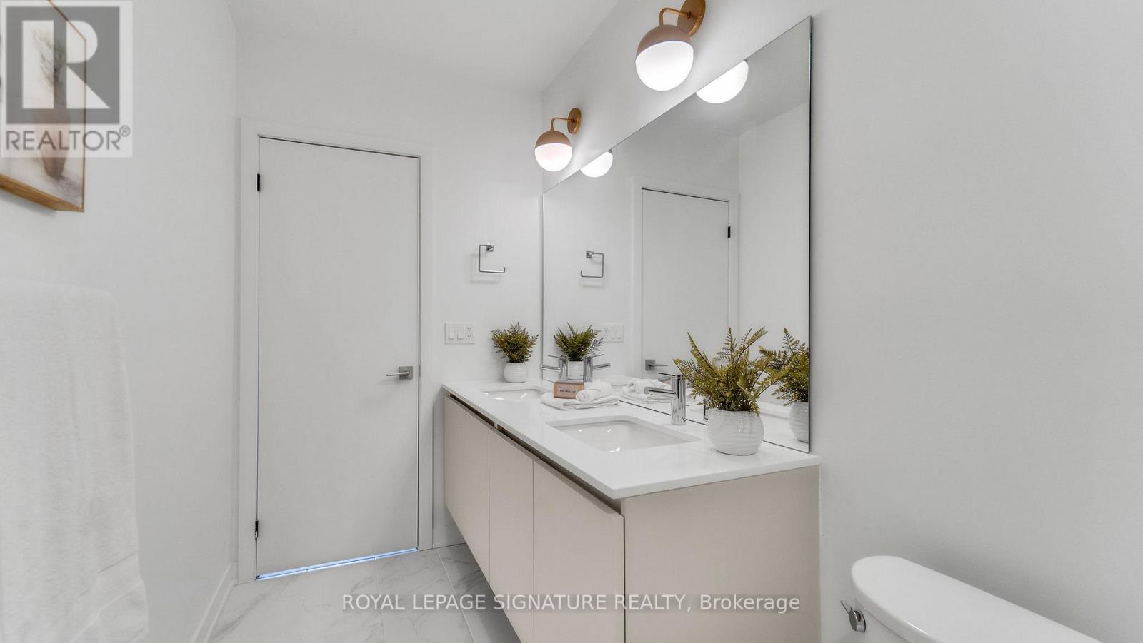 3055 Trailside Drive, Oakville, Ontario  L6M 4M2 - Photo 26 - W12633262