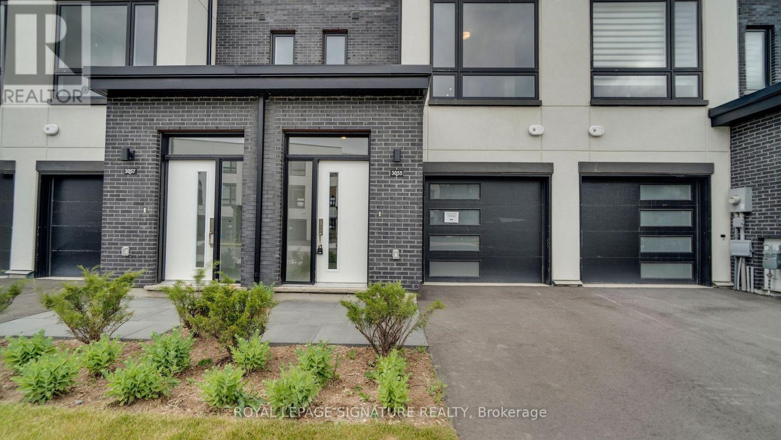 3055 Trailside Drive, Oakville, Ontario  L6M 4M2 - Photo 3 - W12633262