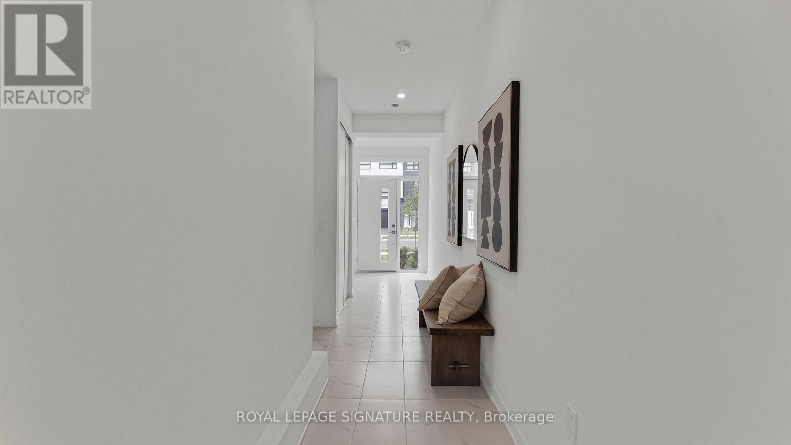 3055 Trailside Drive, Oakville, Ontario  L6M 4M2 - Photo 5 - W12633262