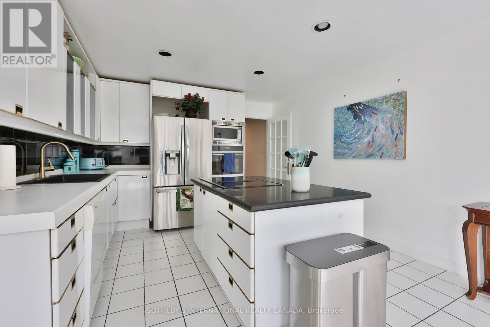 1070 Geran Crescent, Mississauga, Ontario  L5H 4A6 - Photo 15 - W12633296