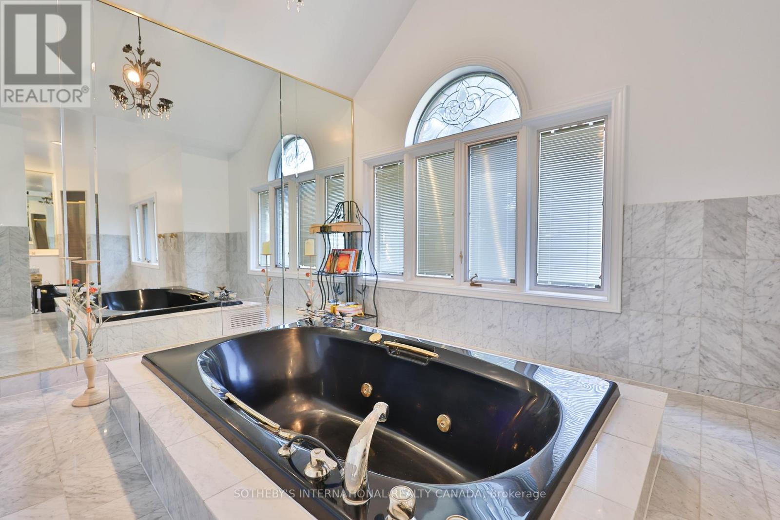 1070 Geran Crescent, Mississauga, Ontario  L5H 4A6 - Photo 24 - W12633296