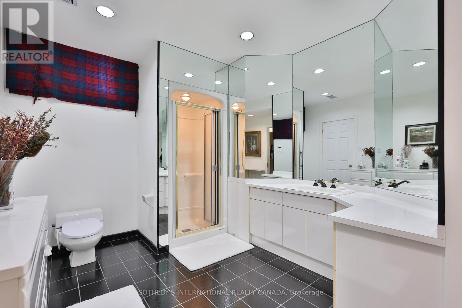 1070 Geran Crescent, Mississauga, Ontario  L5H 4A6 - Photo 33 - W12633296