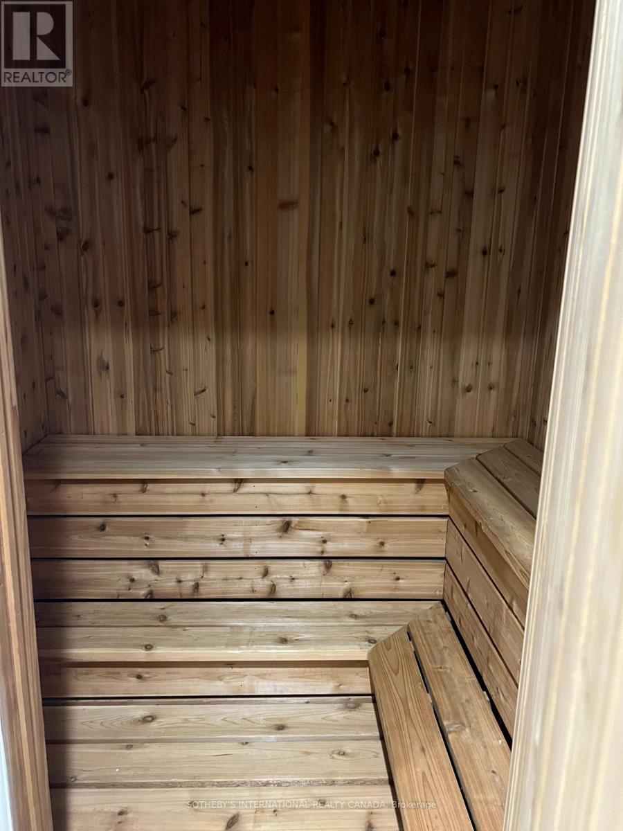 1070 Geran Crescent, Mississauga, Ontario  L5H 4A6 - Photo 34 - W12633296