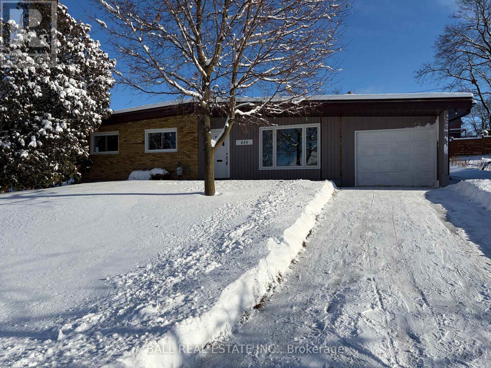 450 Rosedale Avenue, Peterborough (Town Ward 3), Ontario  K9J 6J1 - Photo 2 - X12633354