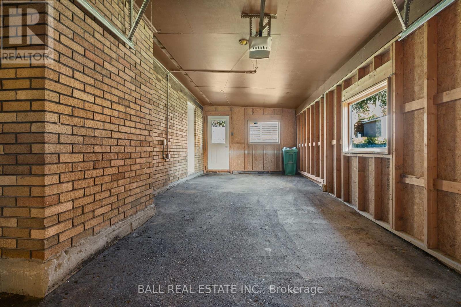 450 Rosedale Avenue, Peterborough (Town Ward 3), Ontario  K9J 6J1 - Photo 36 - X12633354