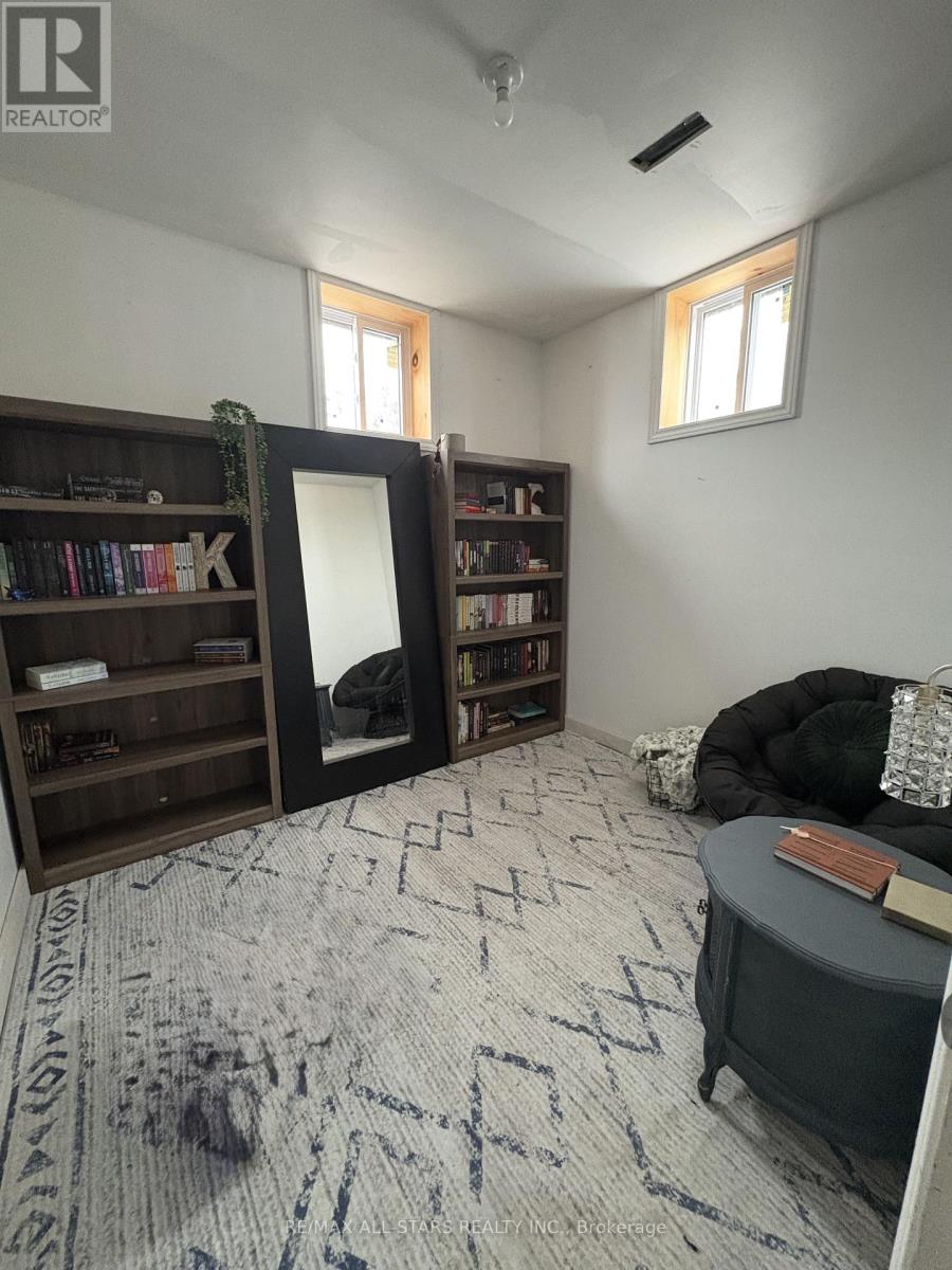 71 Omega Road, Kawartha Lakes (Fenelon), Ontario K0M 2B0 - Photo 16 - X12633360