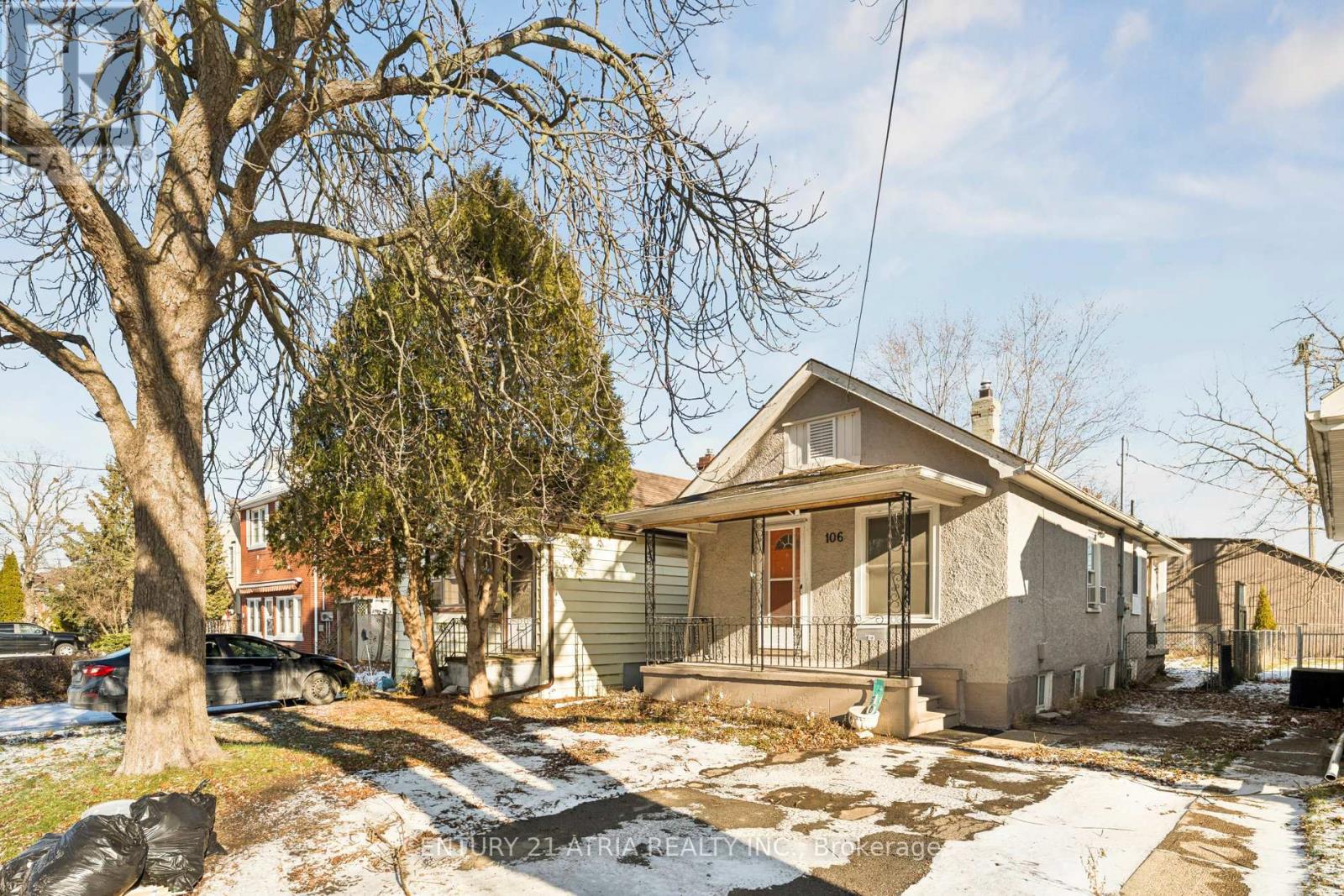 106 Burgar Street, Welland, Ontario  L3B 2S8 - Photo 4 - X12633278
