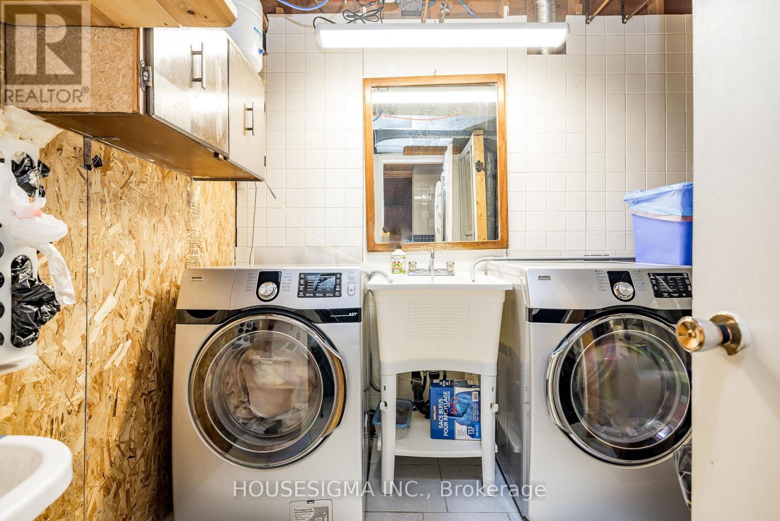 994 Charlton Drive, Ottawa, Ontario  K1J 8B3 - Photo 18 - X12633306