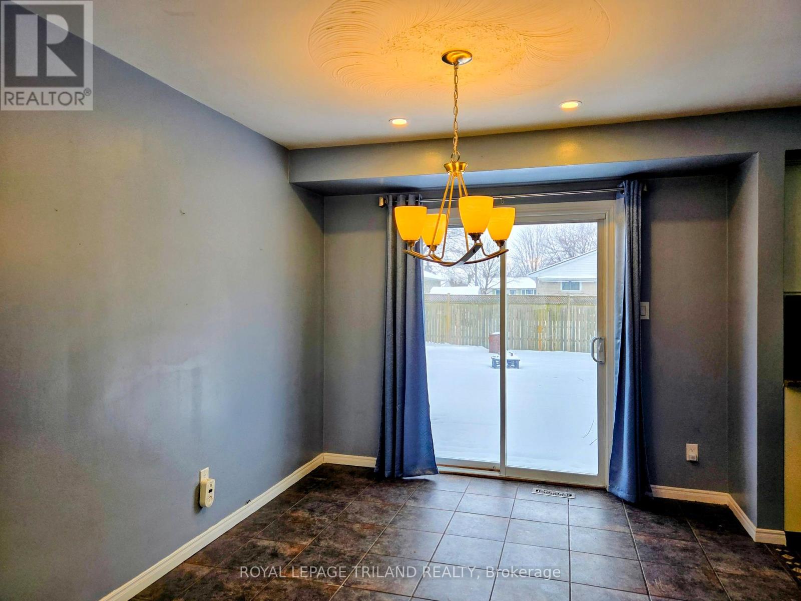 17 Vanbuskirk Drive, St. Thomas, Ontario  N5R 4Z1 - Photo 10 - X12633334