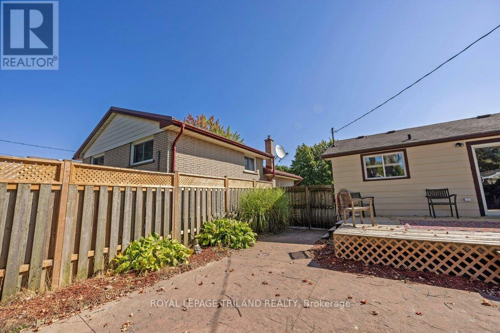 17 Vanbuskirk Drive, St. Thomas, Ontario  N5R 4Z1 - Photo 22 - X12633334