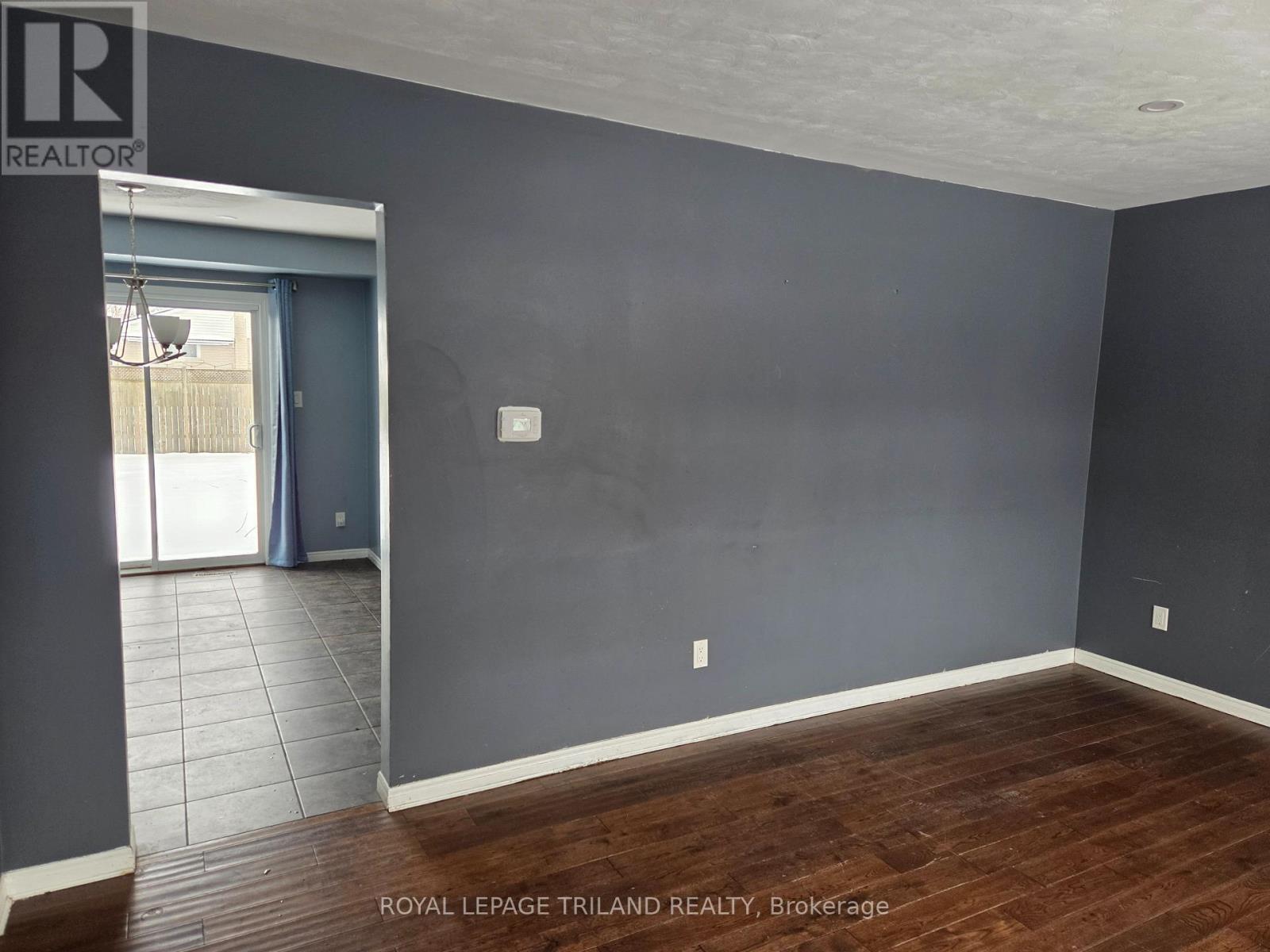 17 Vanbuskirk Drive, St. Thomas, Ontario  N5R 4Z1 - Photo 6 - X12633334