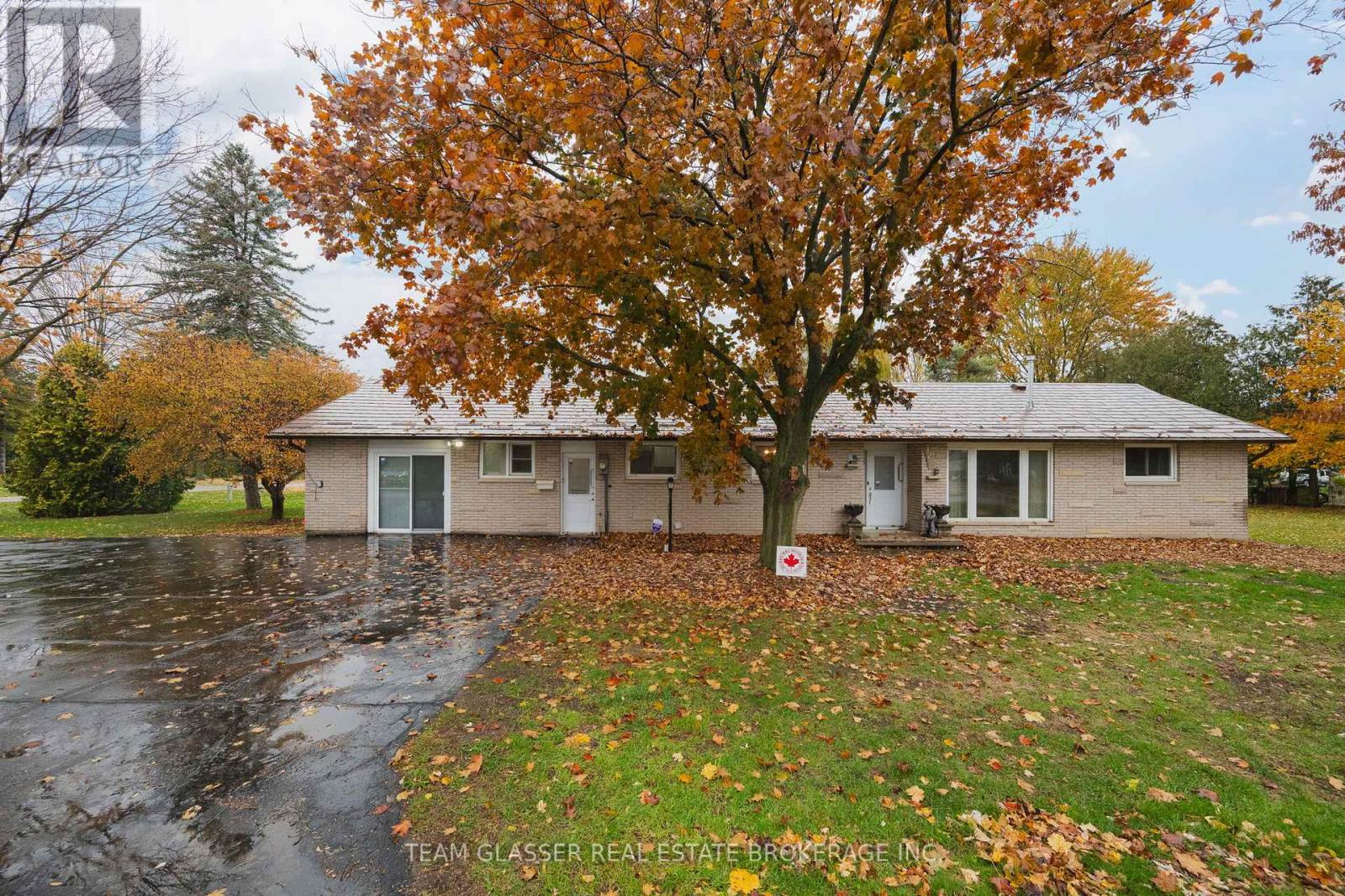 128 CENTRE STREET, North Middlesex, Ontario