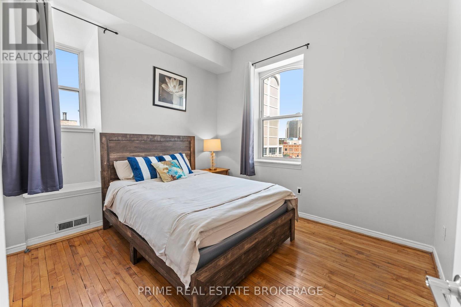 Unit 4 - 366 Richmond Street, London East (East K), Ontario  N6A 3C7 - Photo 10 - X12633384