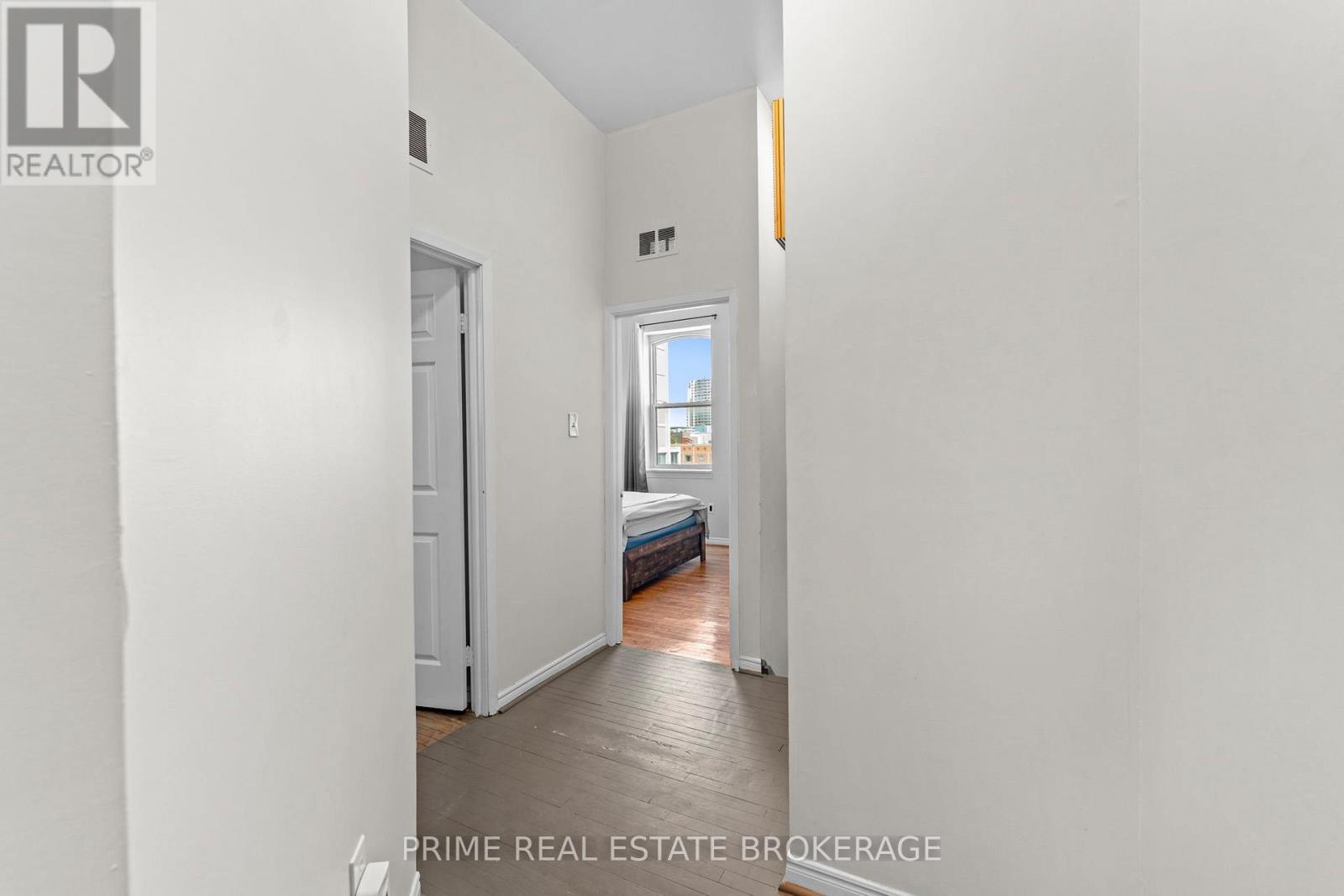 Unit 4 - 366 Richmond Street, London East (East K), Ontario  N6A 3C7 - Photo 12 - X12633384