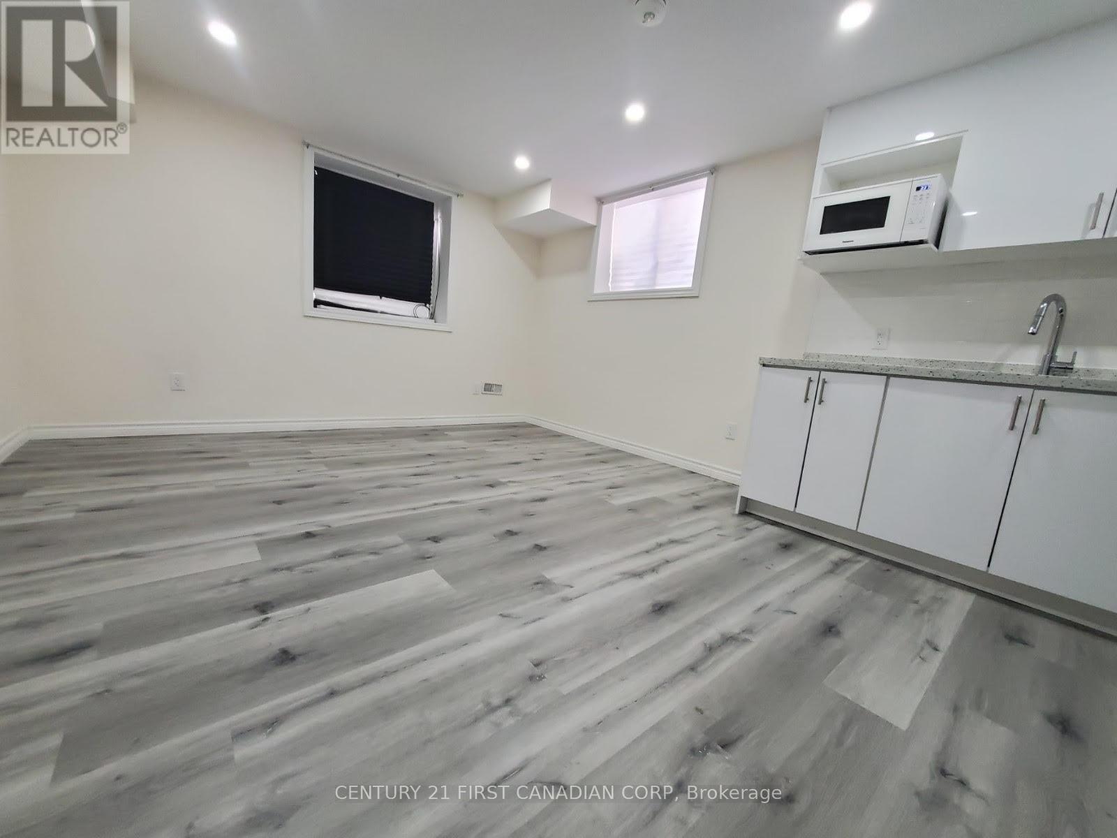 Lower - 289 Middleton Avenue, London South (South W), Ontario  N6L 0E9 - Photo 11 - X12633392