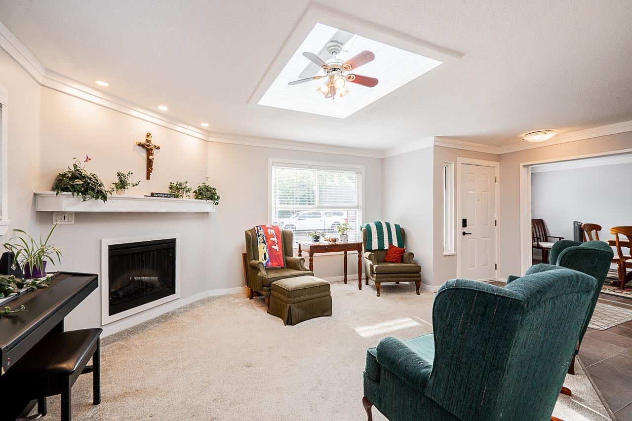 6064 Brooks Crescent, Surrey, British Columbia  V3S 7L1 - Photo 4 - R3073430