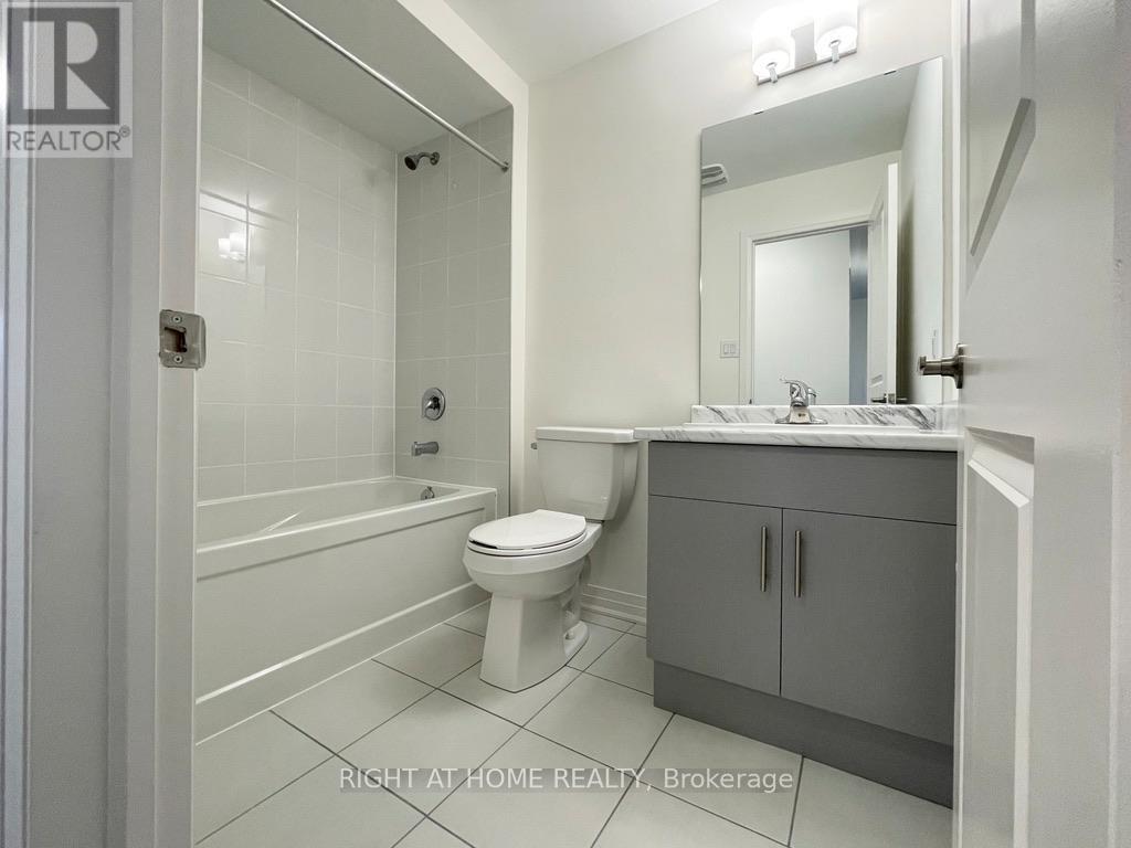 65 Kirkwood Way, Barrie, Ontario  L9J 0K7 - Photo 13 - S12459365