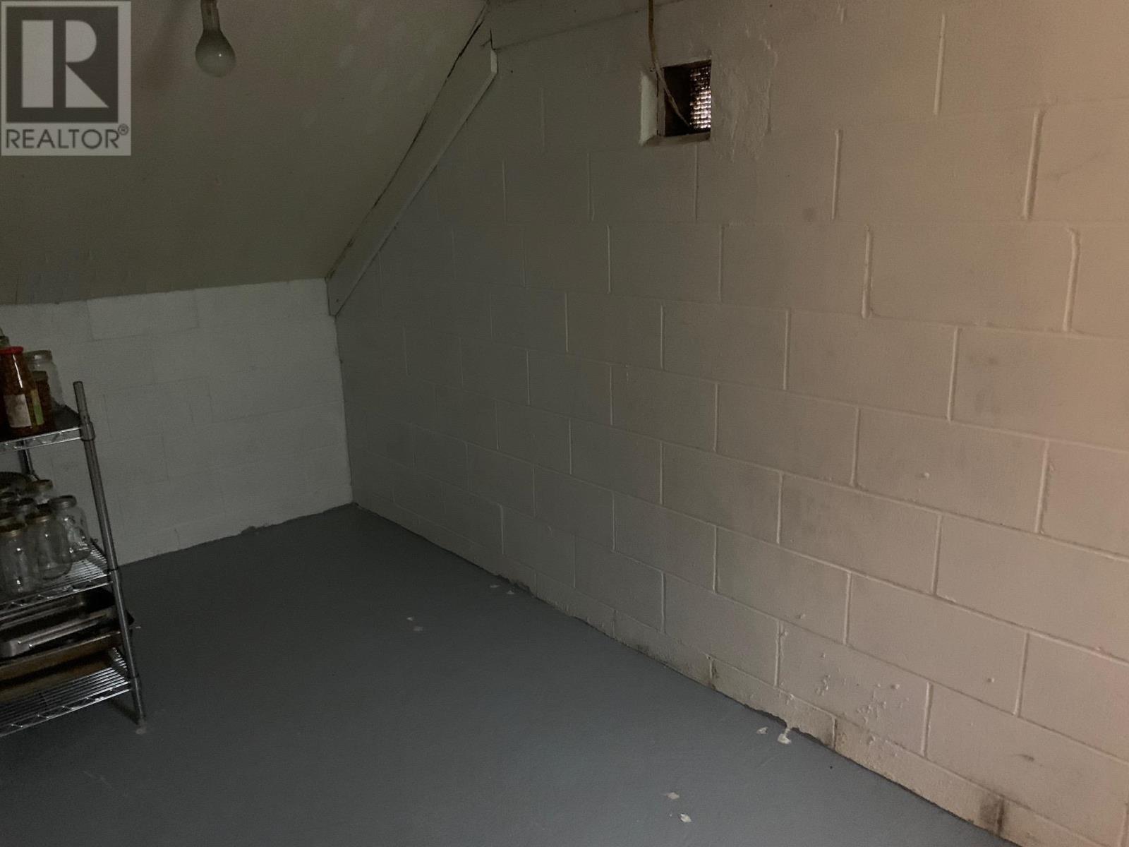 1325 Rosslyn Road, Thunder Bay, Ontario  P7E 6E1 - Photo 21 - TB253388